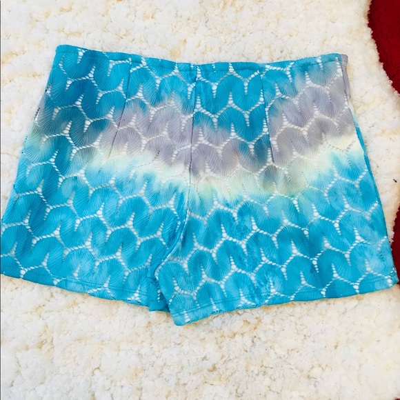 VaVa Short Shorts - Picture 3 of 6